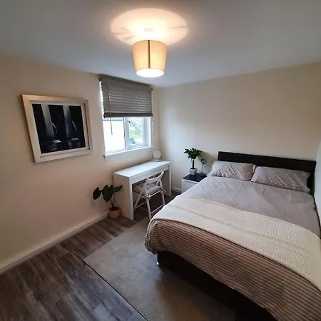 Lovely, Comfortable And Bright 3 Bedroom Top Floor Flat In City Centre Aberdeen Exterior photo