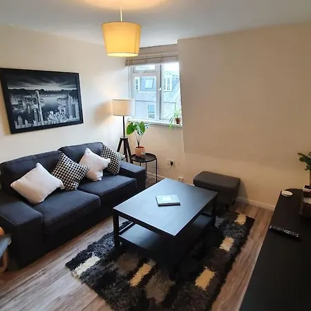 Lovely, Comfortable And Bright 3 Bedroom Top Floor Flat In City Centre Aberdeen Exterior photo